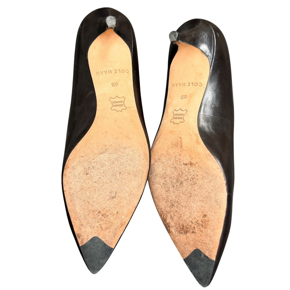 Cole Haan Pumps Women 6B Black Leather Pointed Toe Kitten Heel Professional Chic - Picture 7 of 9
